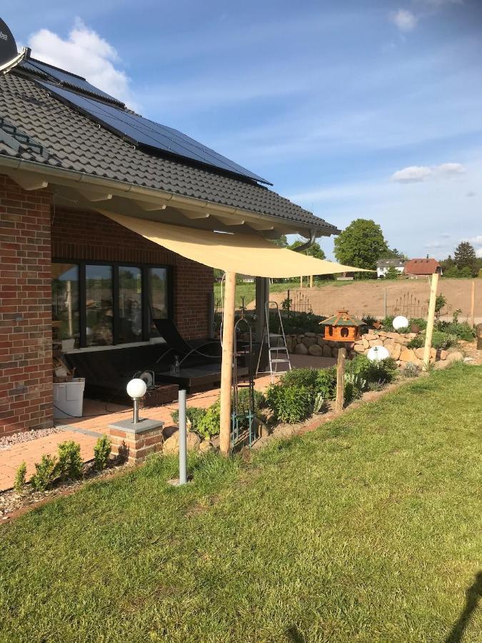 Gemuetliche, Grosszuegige Ferienwohnung Salzhausen Exteriör bild